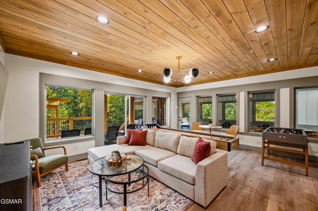 Photo of 3839 Revetta Circle
