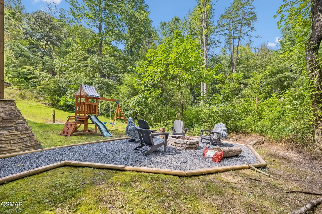 Photo of 1615 Bear Valley Road