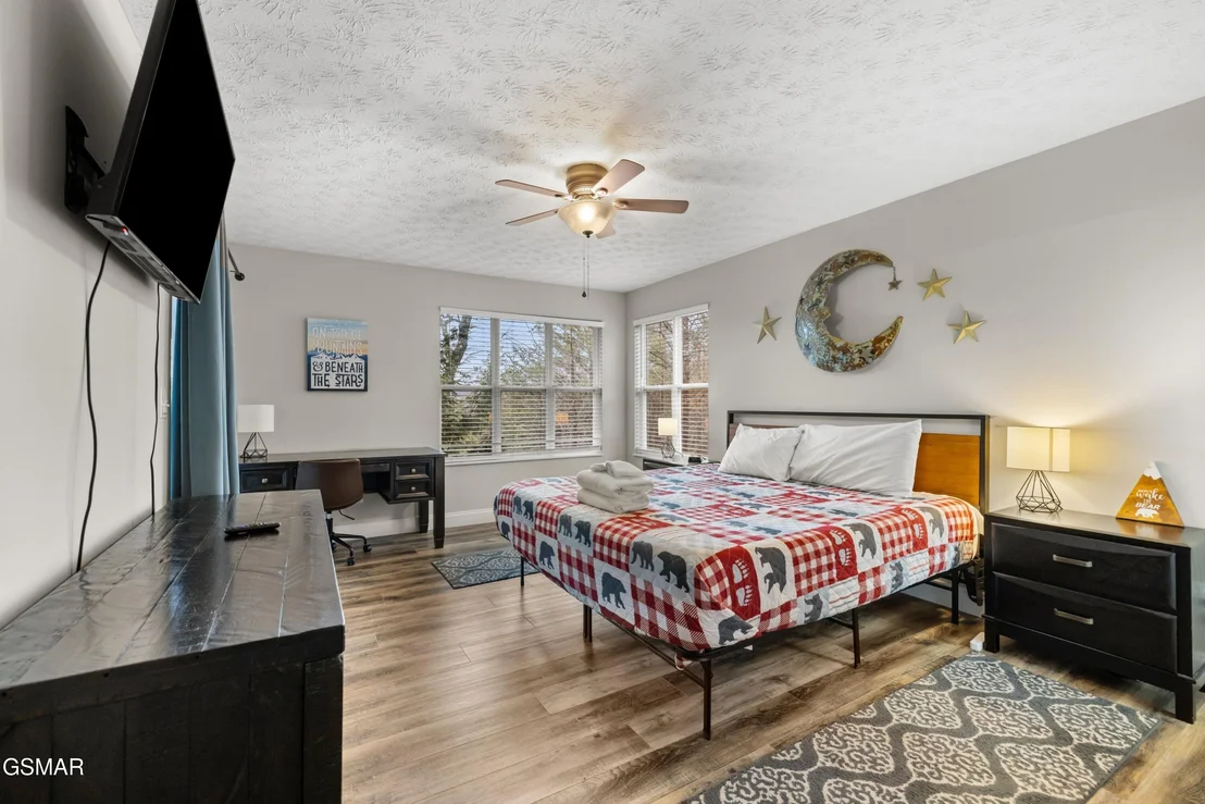Photo of 550 Sassafras Trail