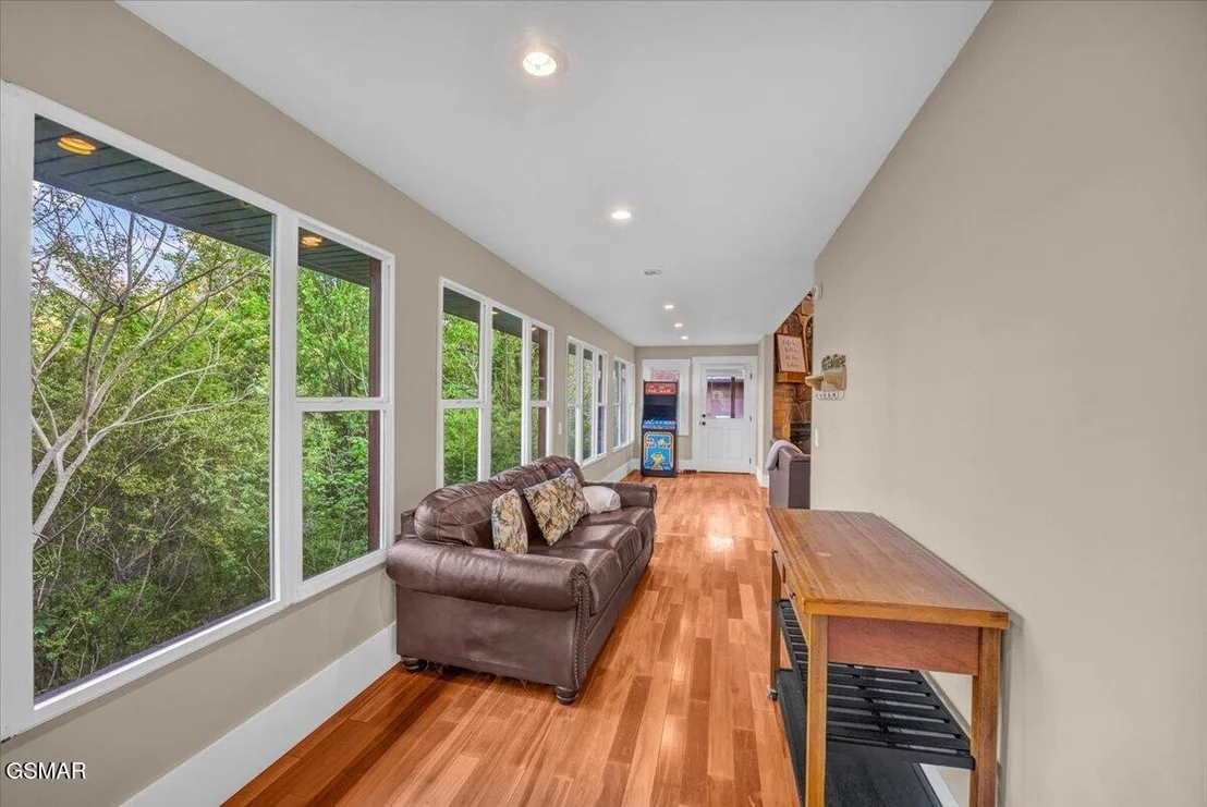 Photo of 1463 Red Cedar Lane