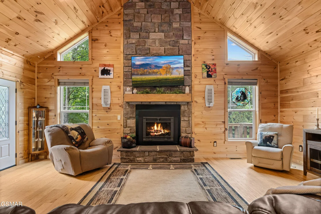 Photo of 3851 Mistletoe Loop