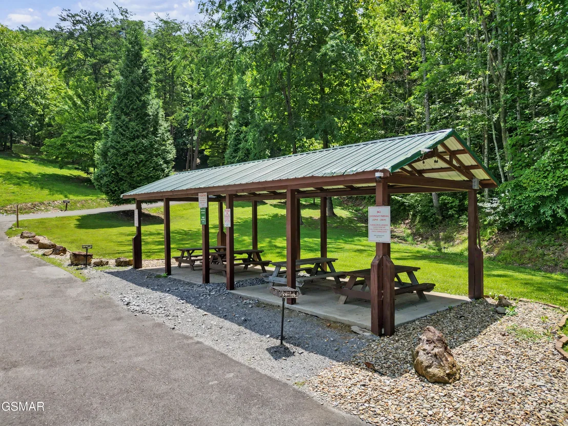 Photo of 1609 Pinewood Way