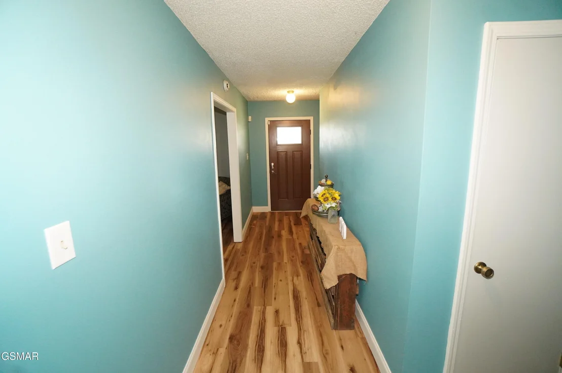 Photo of 720 White Oak Circle