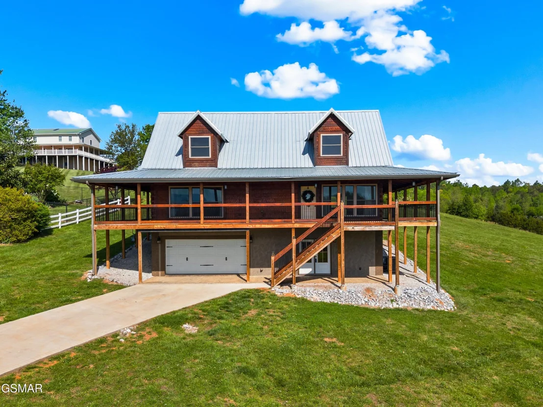 Photo of 102 Golf View Boulevard