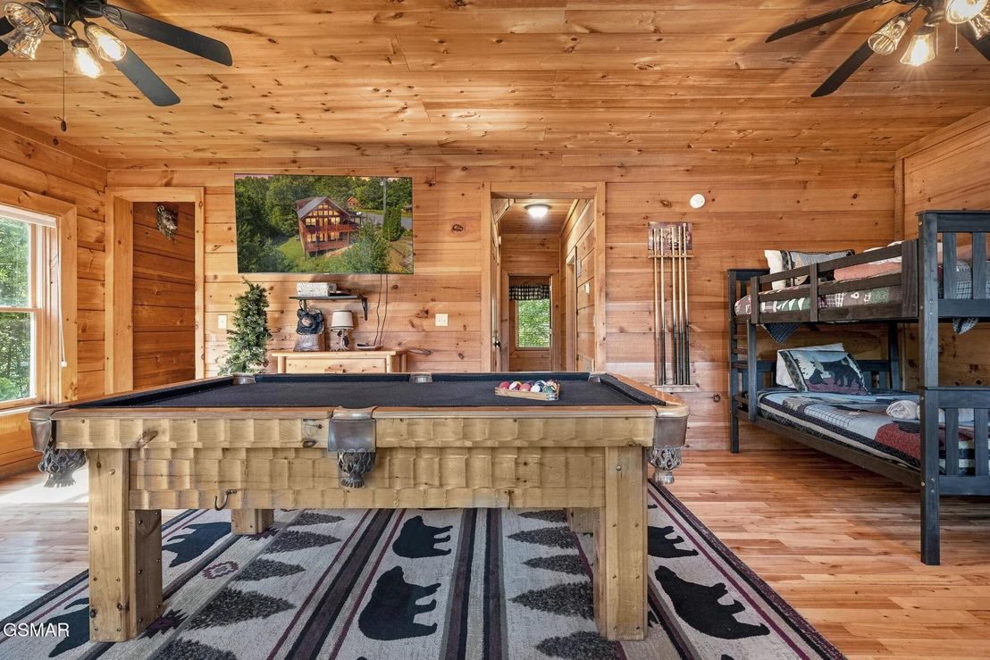 Photo of 1713 Bear View Road