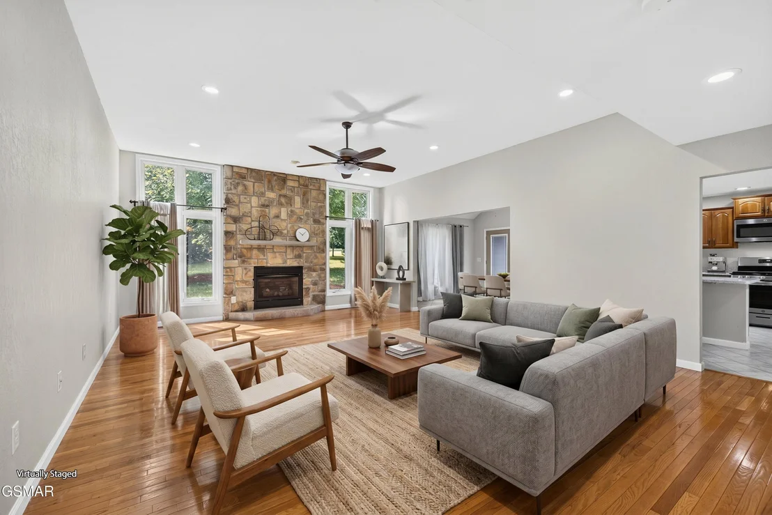 Photo of 219 Sullivan Pointe
