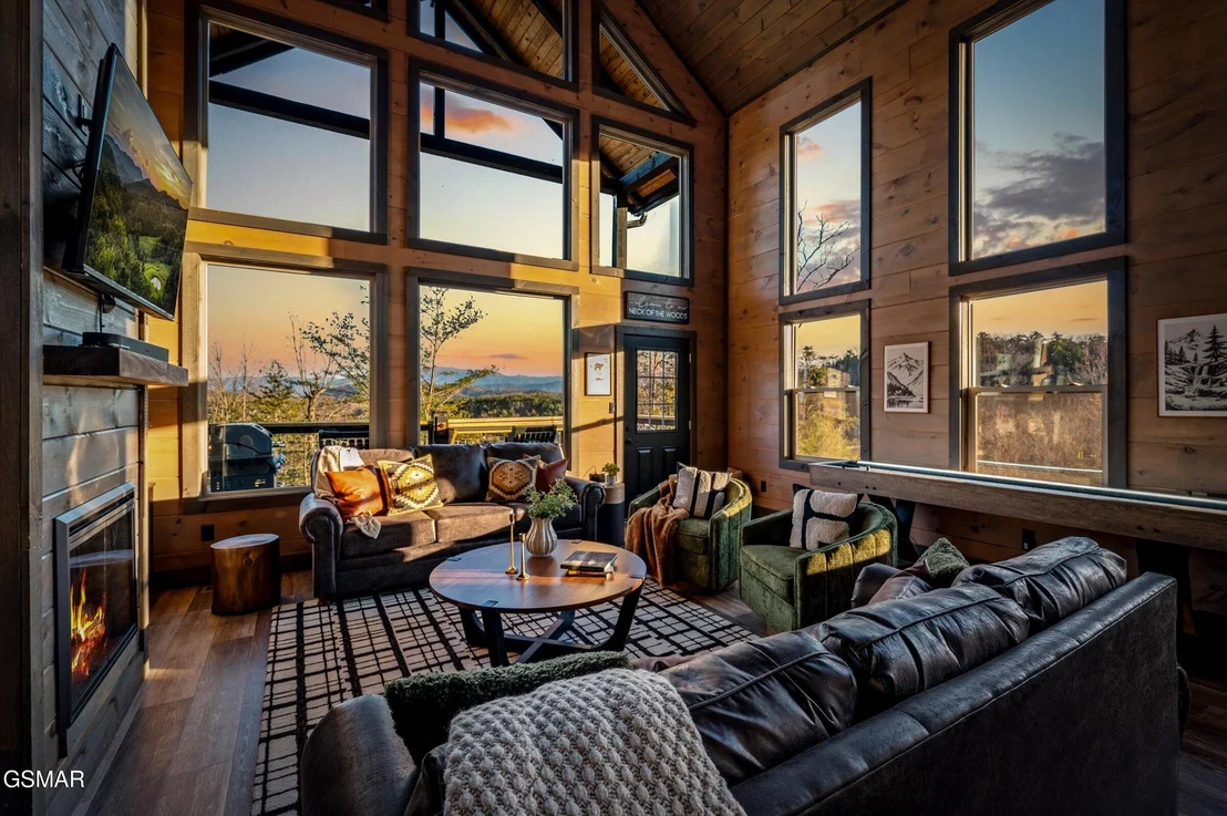 Photo of 1518 Bear Valley Road