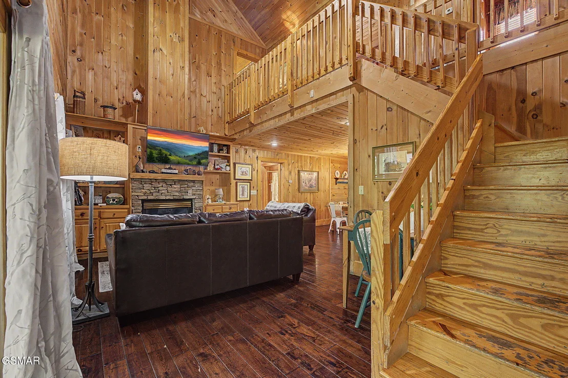 Photo of 852 Bear Run Way