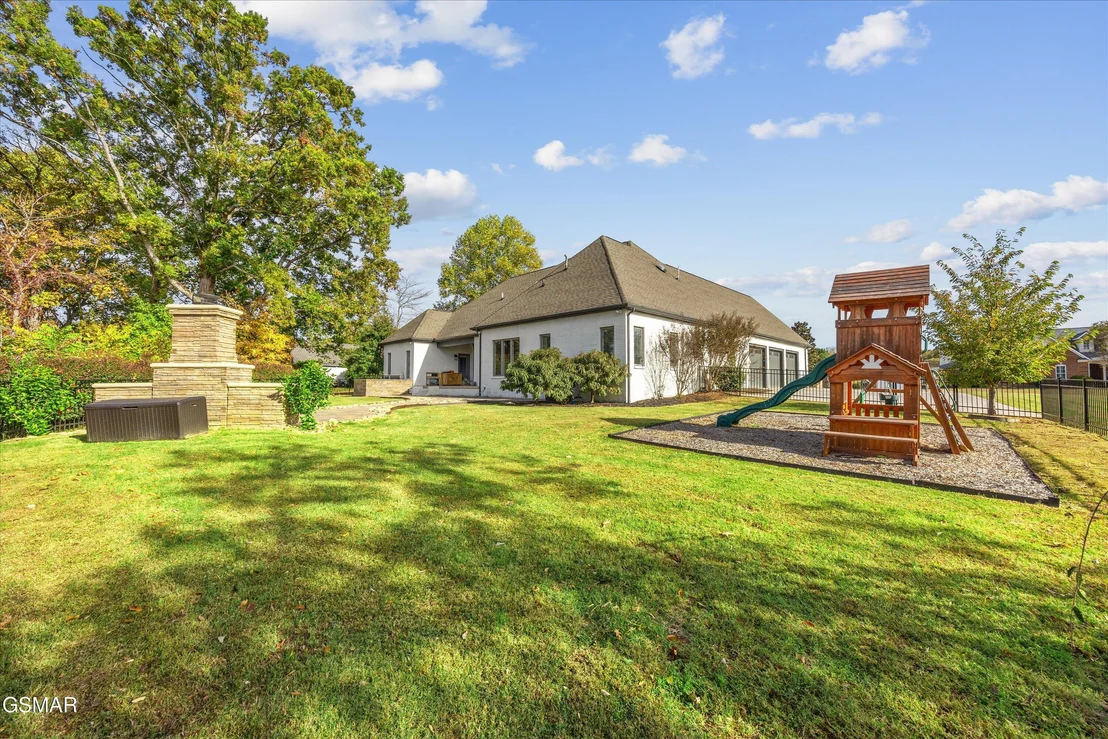 Photo of 339 Riverdale Drive