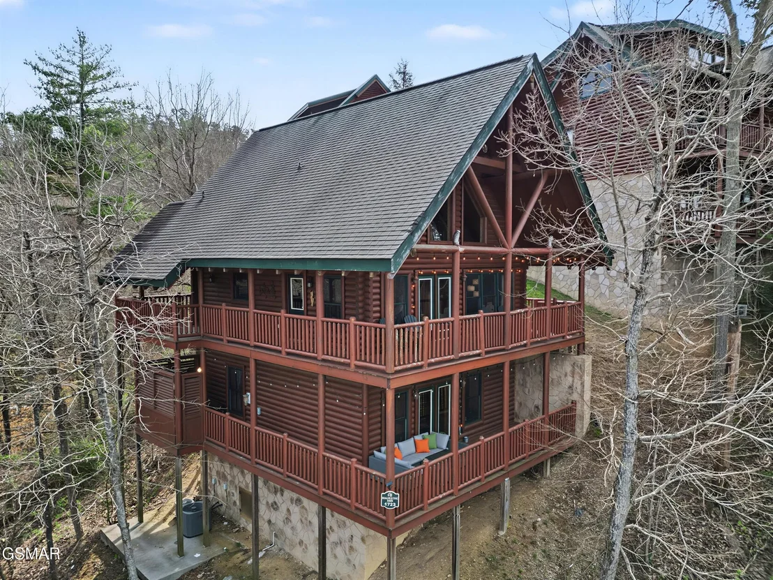 Photo of 1723 Summit View Way
