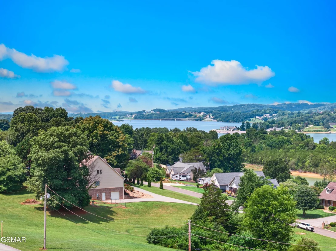 Photo of 219 Sullivan Pointe