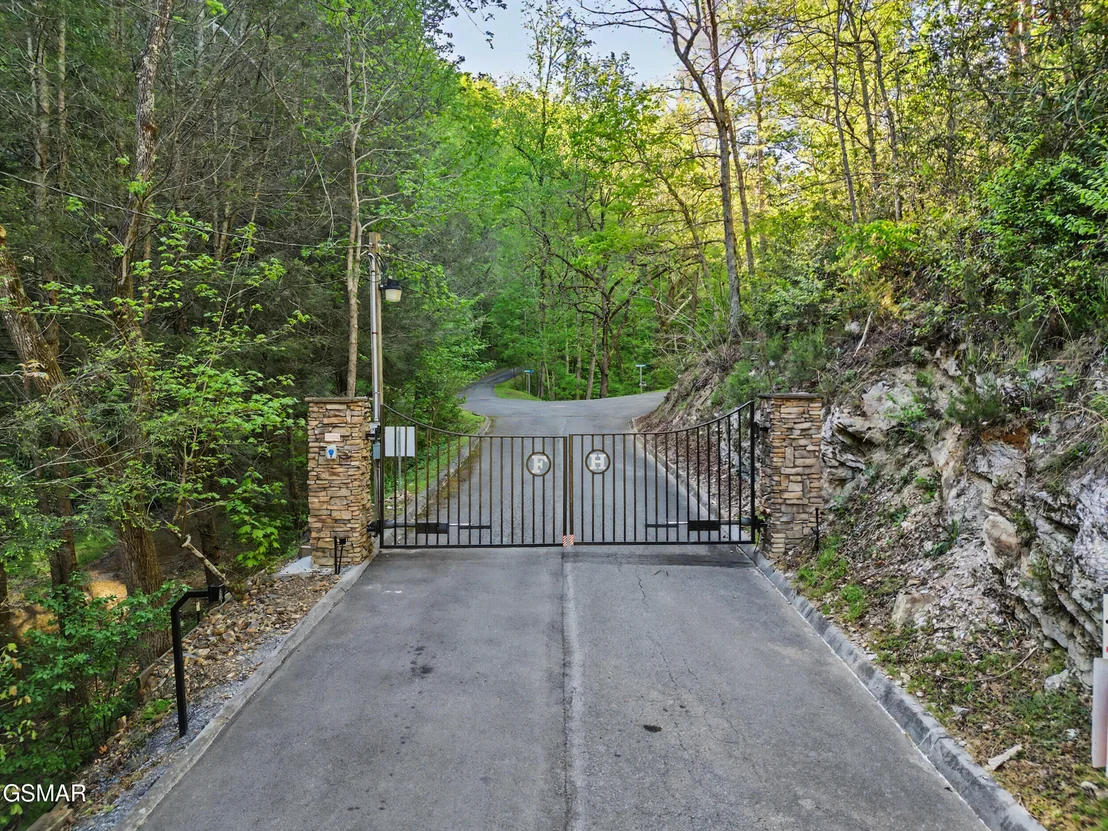 Photo of 1017/1035 Big Buck Trail