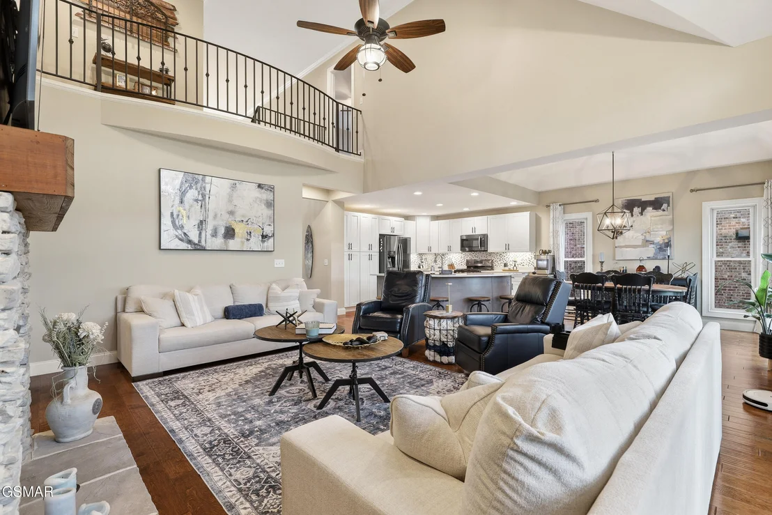 Photo of 705 Waters Edge