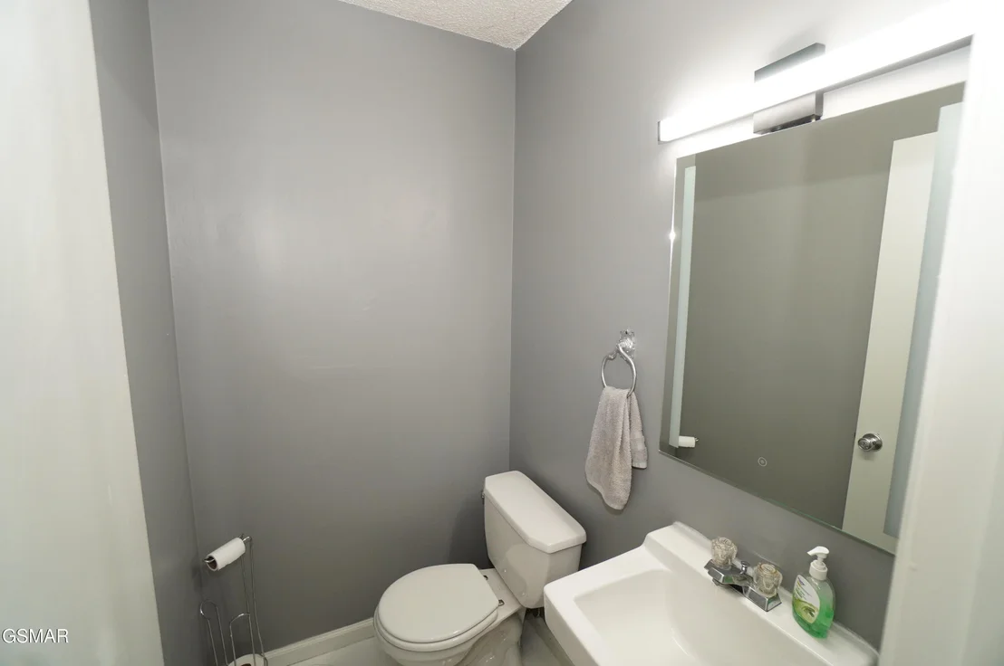 Photo of 720 White Oak Circle