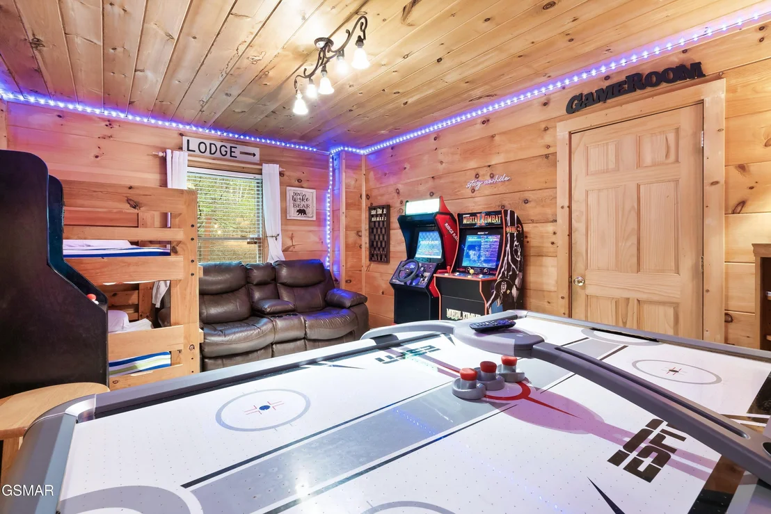Photo of 2475 E View Drive