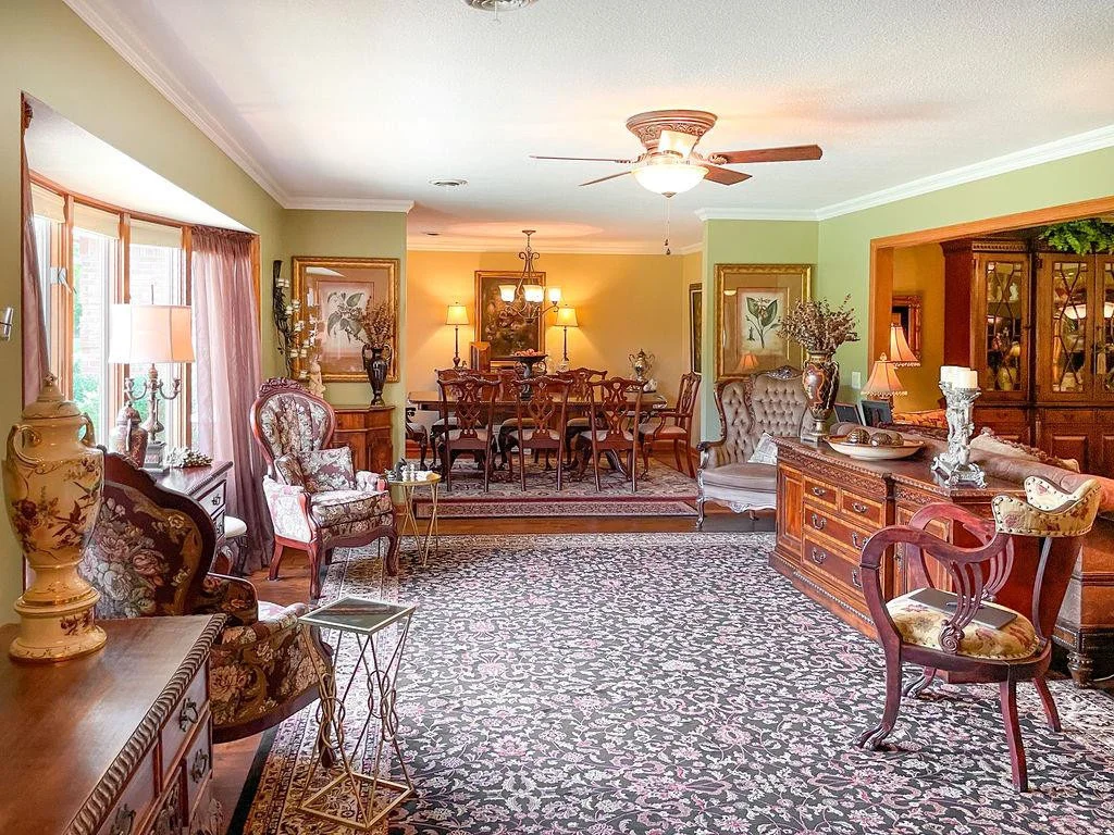 Photo of 1349 Beechview Drive