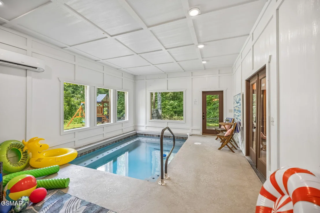 Photo of 1615 Bear Valley Road