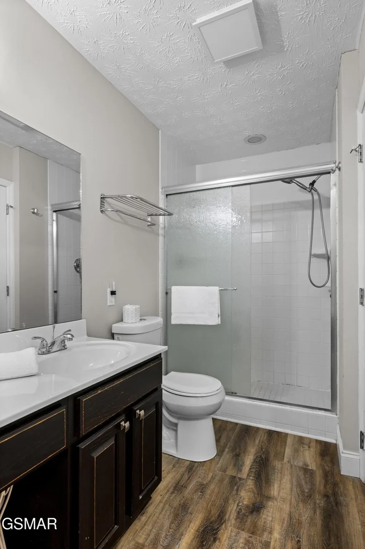 Photo of 550 Sassafras Trail