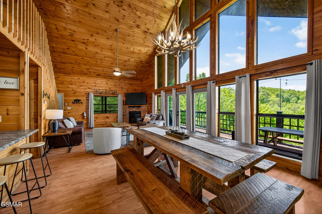 Photo of 2428 Breezy Road