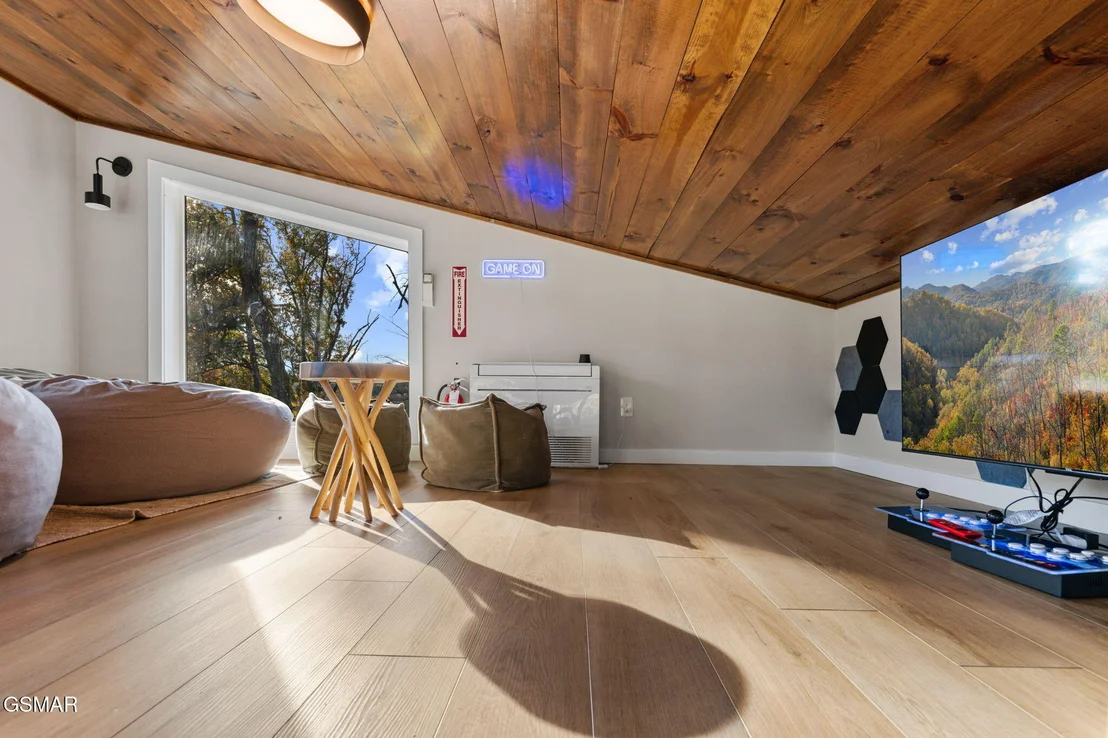 Photo of 2216 Headrick Lead