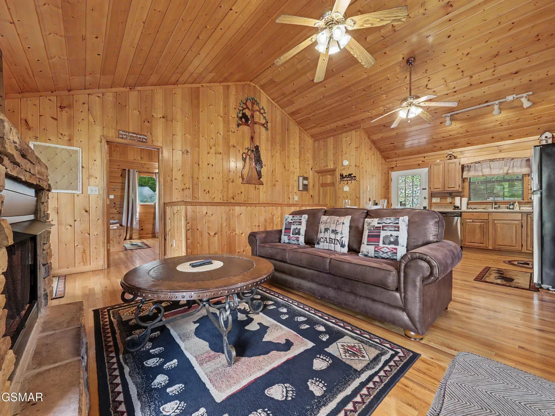 Photo of 1609 Pinewood Way