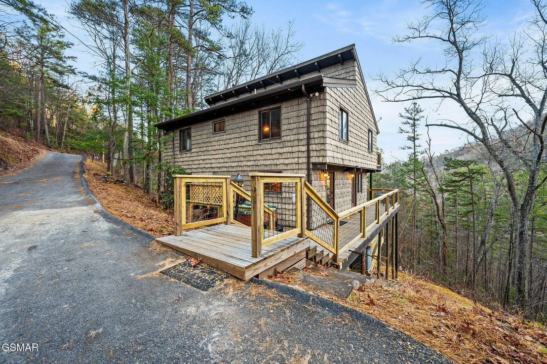 Photo of 2758 Overholt Trail