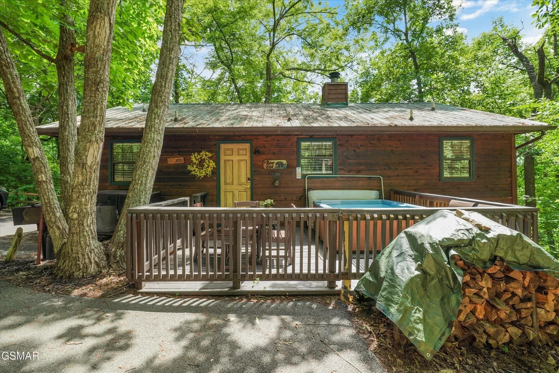 Photo of 615 Iron Mountain Road