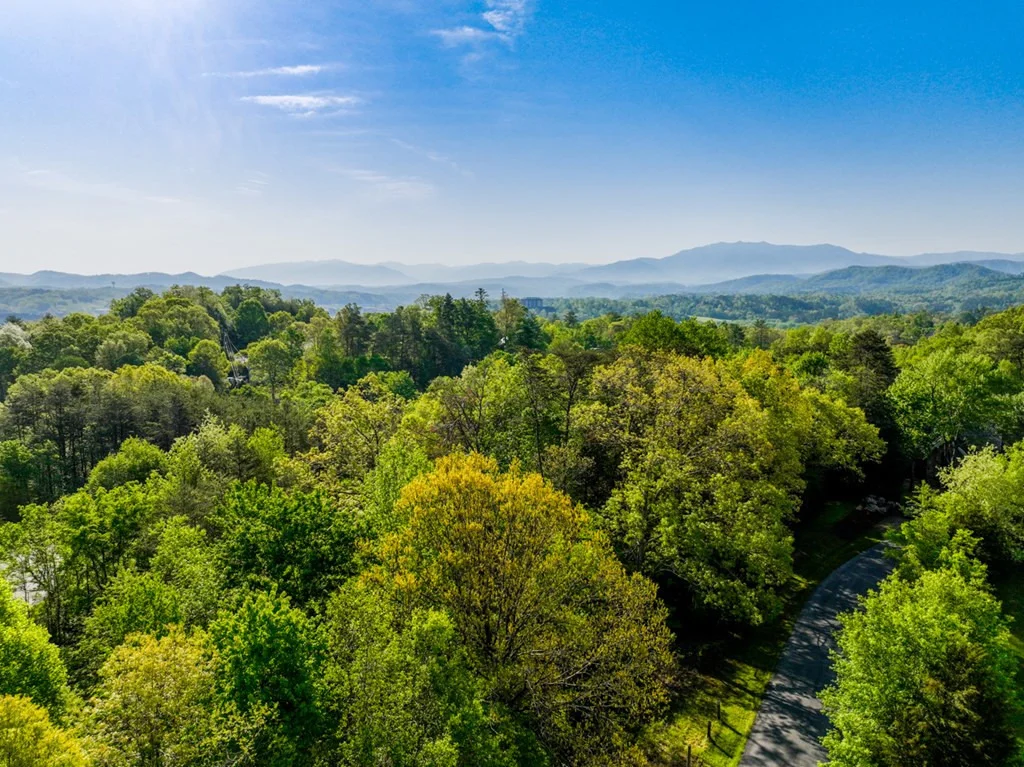 Photo of 1140 Crestview Drive