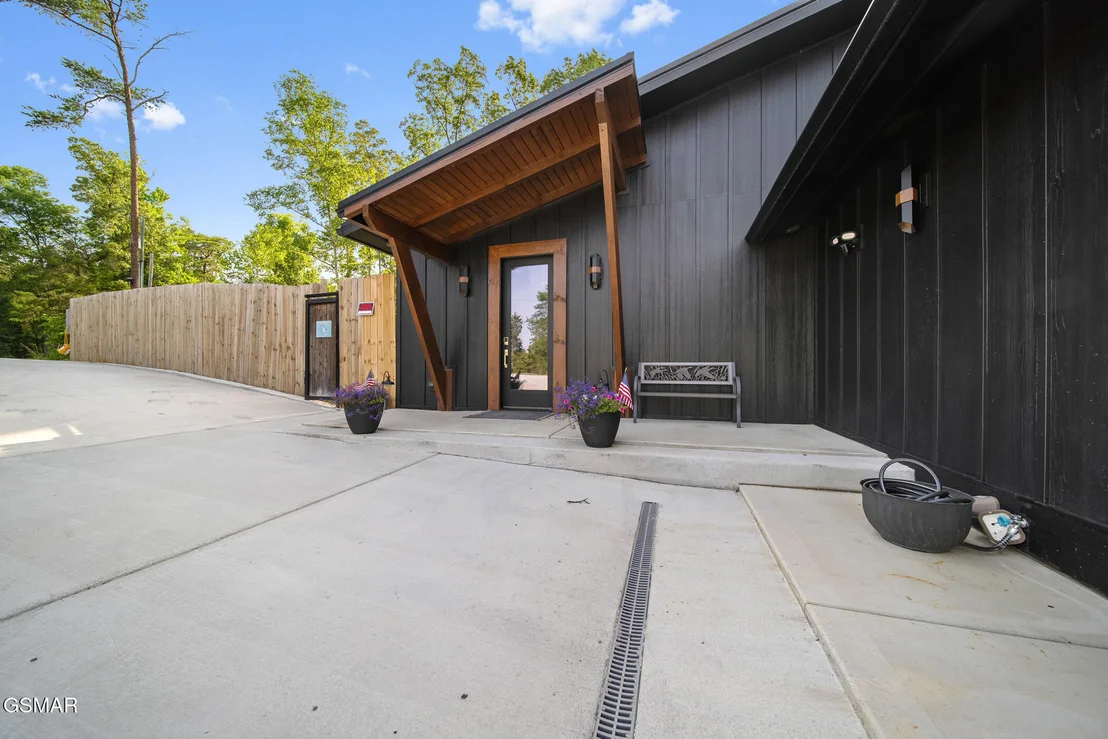 Photo of 2466/2472 McQueen Way