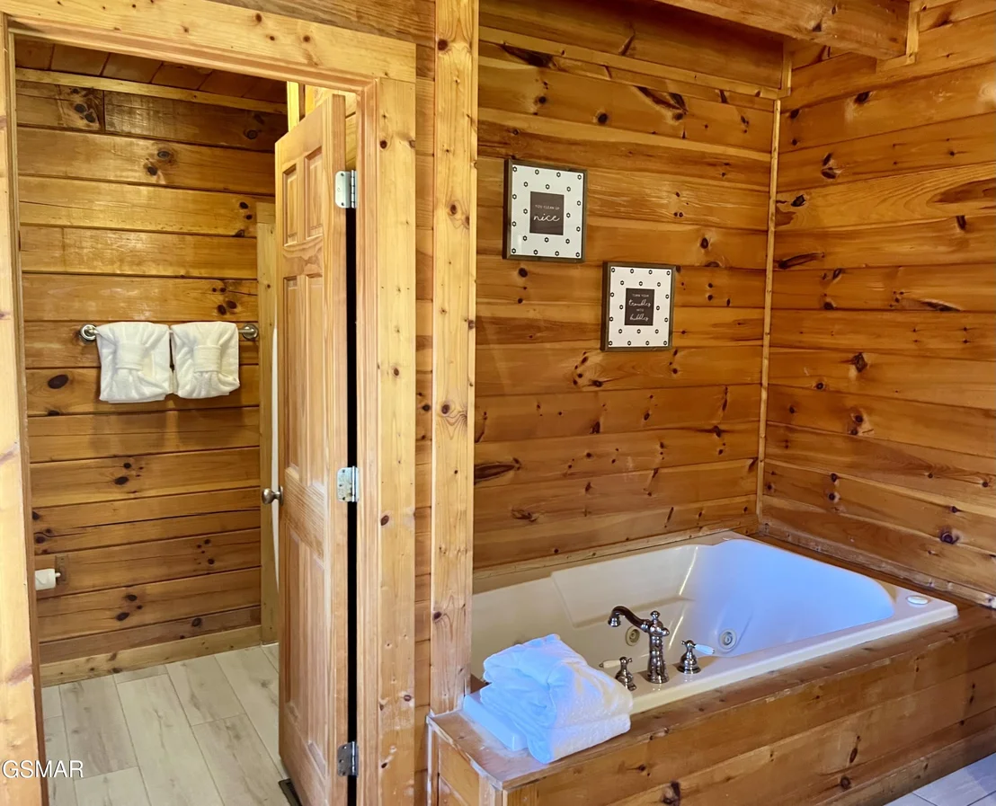 Photo of 1653 Little Cabin Loop