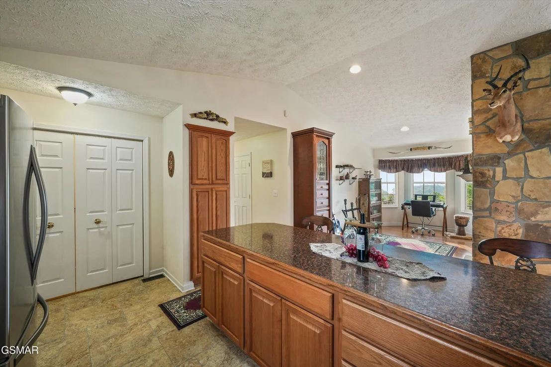 Photo of 2064 Kerr Road