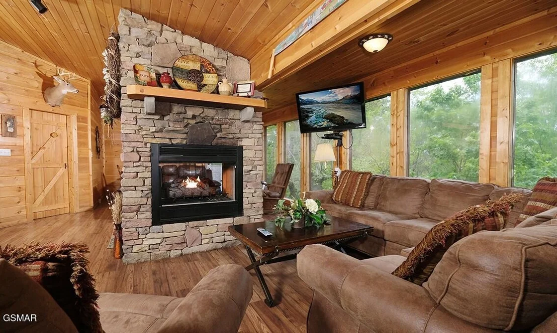 Photo of 623 Iron Mountain Road