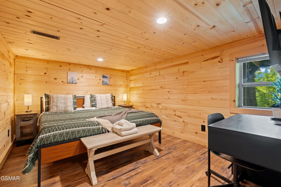 Photo of 1146 Pine Mountain Road