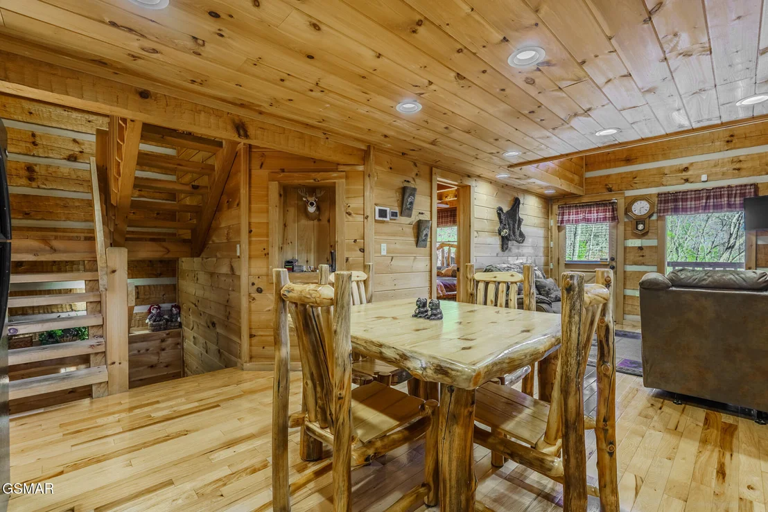 Photo of 1554 Bear Valley Road