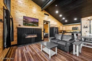 Photo of 2983 Easy Street