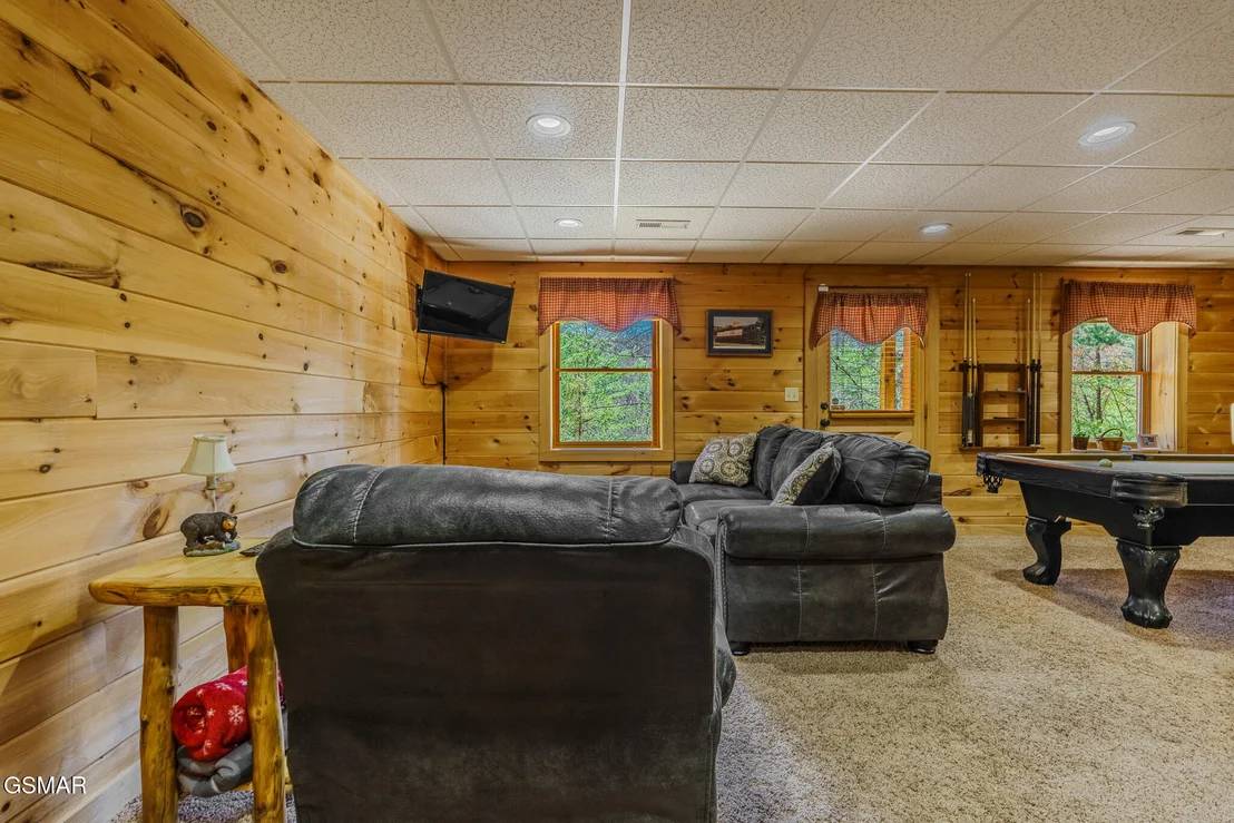 Photo of 1554 Bear Valley Road