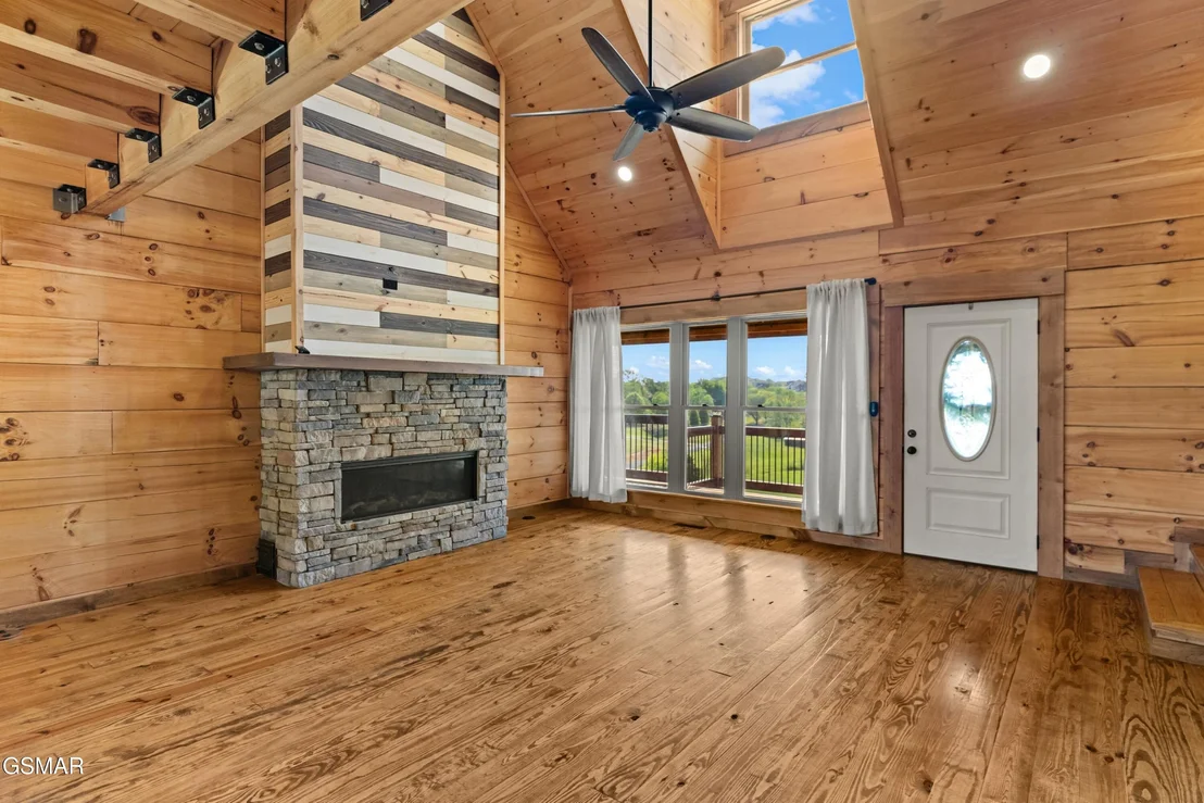 Photo of 102 Golf View Boulevard