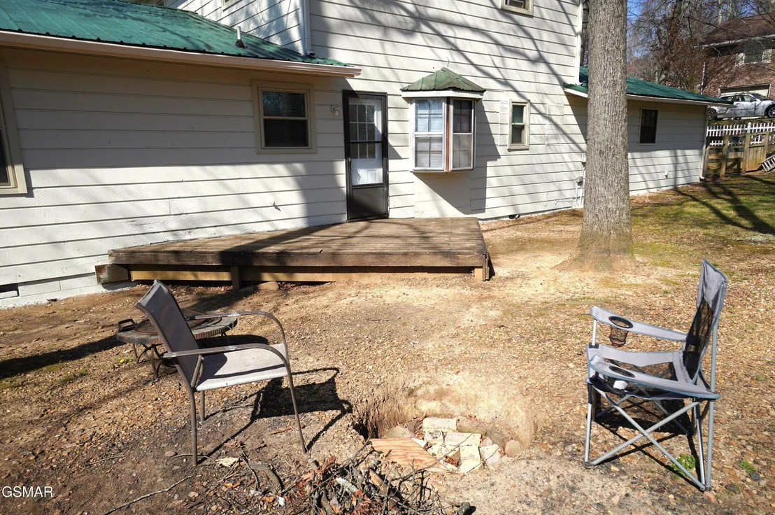 Photo of 720 White Oak Circle