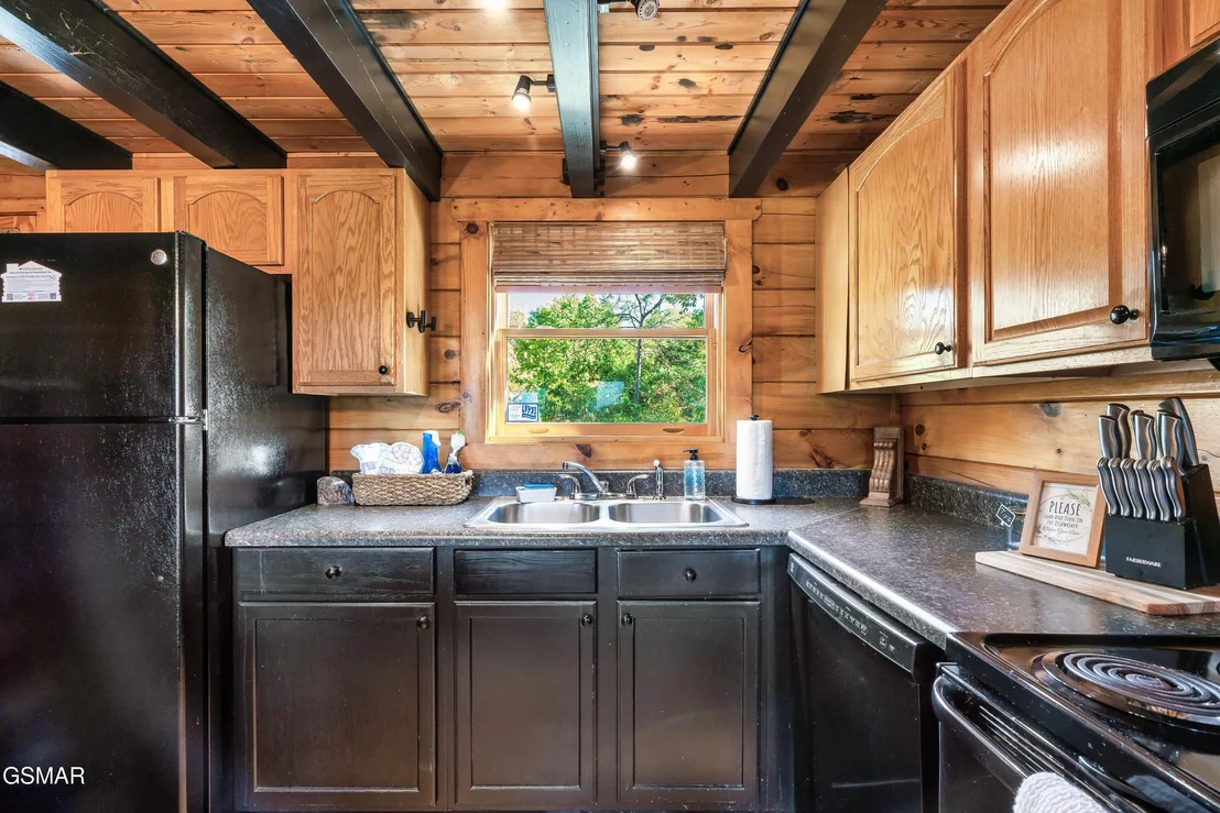 Photo of 1058/1060 Pinecrest Way