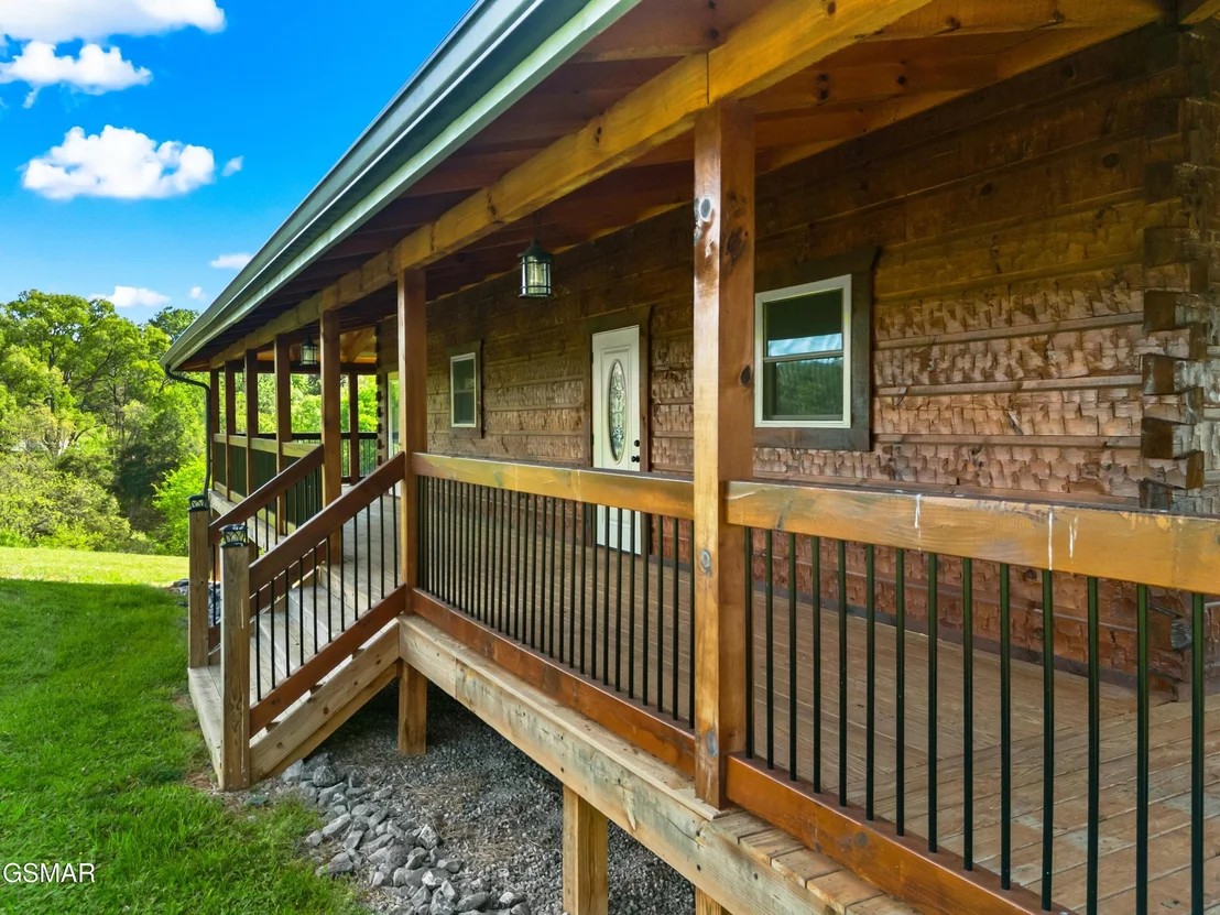 Photo of 102 Golf View Boulevard