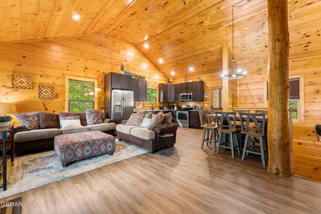 Photo of 1533 Bear Valley Road