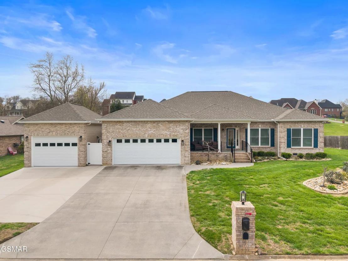 Photo of 1410 River Run Circle