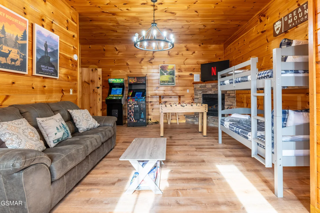 Photo of 2213 Headrick Lead