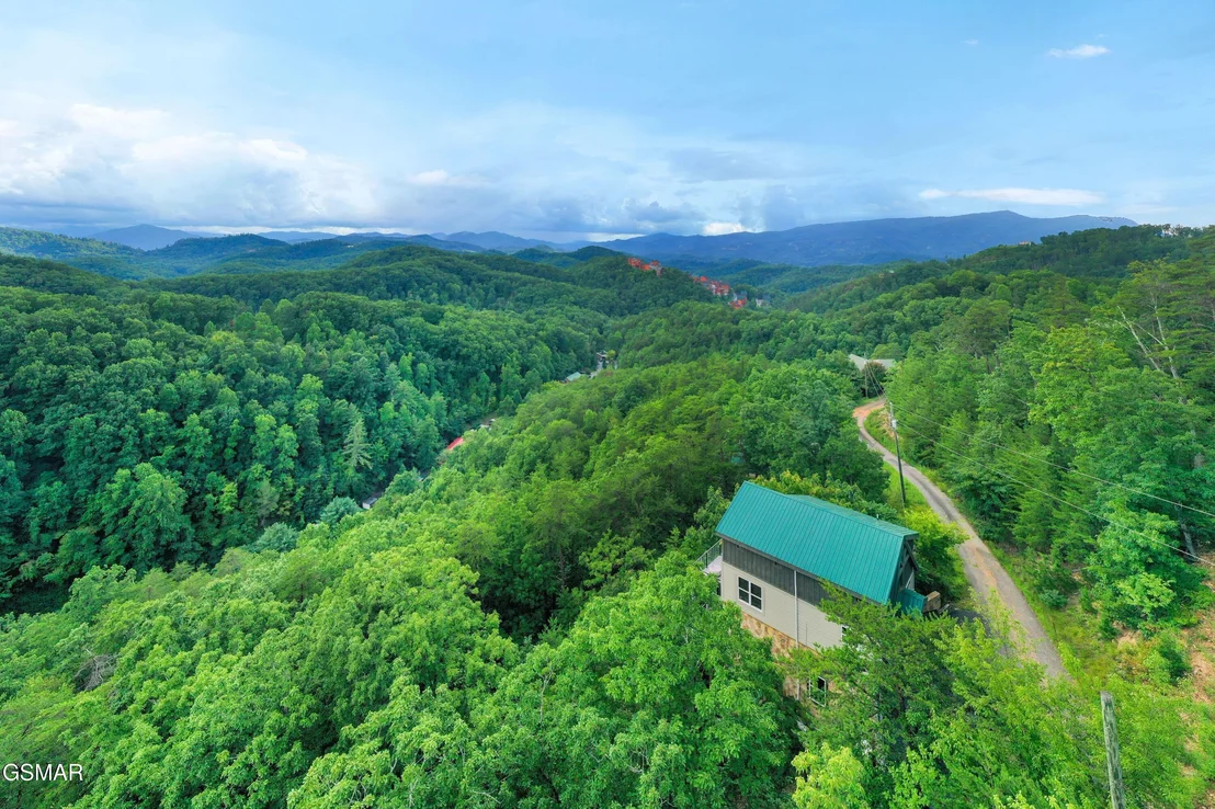 Photo of 920 Falcon View Way