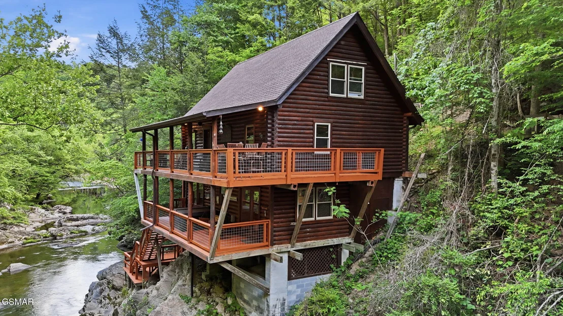 Photo of 1563 Grant Road