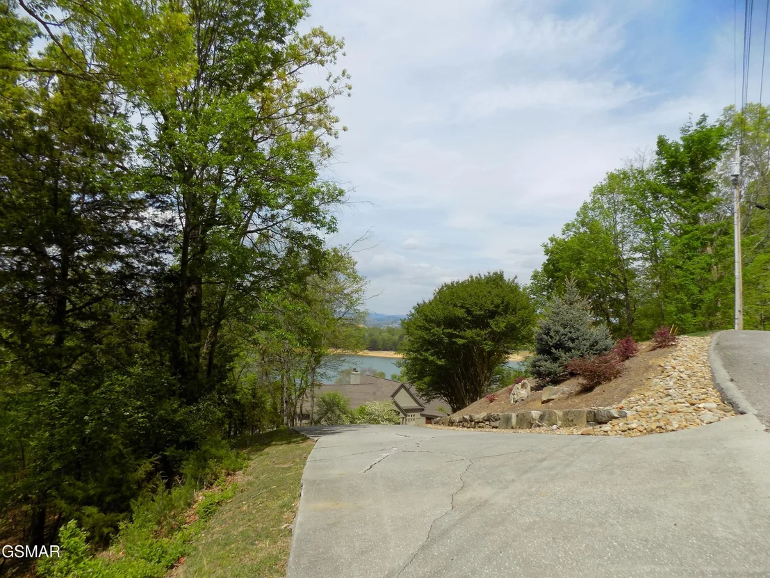Photo of 3753 Lake Point Drive