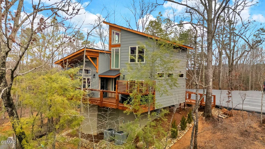 Photo of Unit UNIT3 at 2385 Forge Hideaway Loop