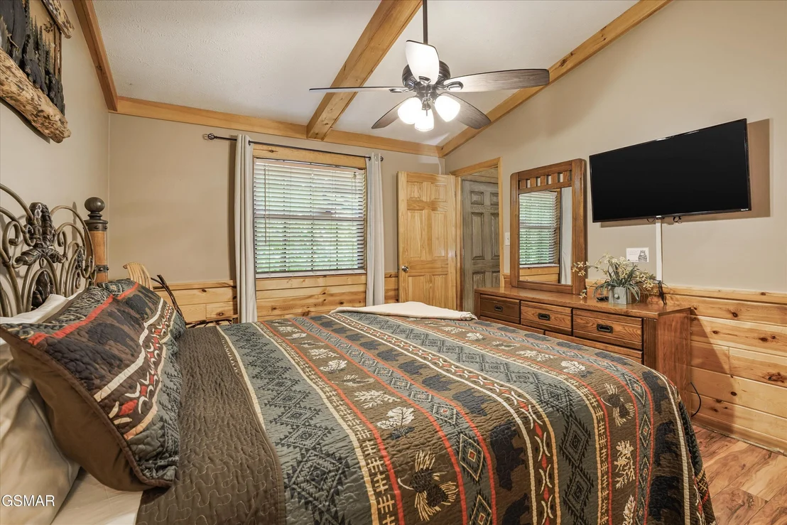 Photo of 615 Iron Mountain Road