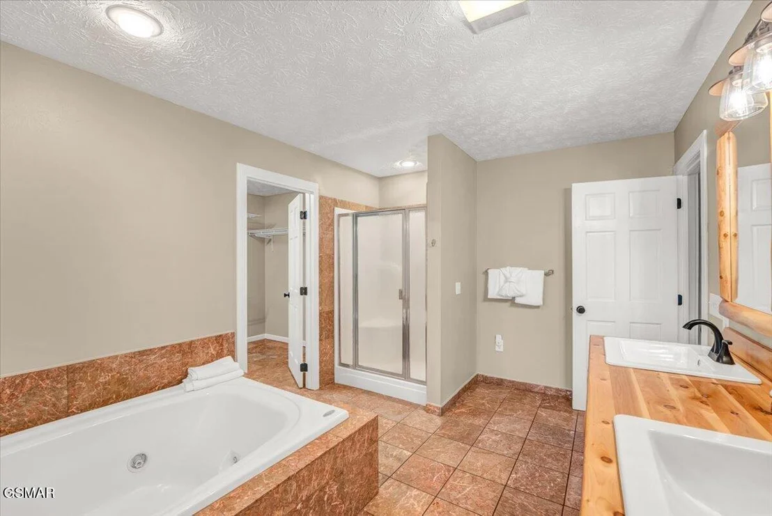 Photo of 1463 Red Cedar Lane