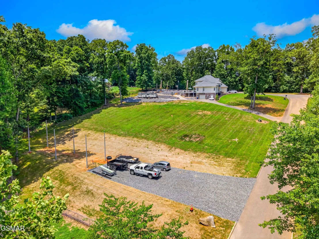 Photo of 917 Crickett Drive